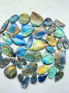 Cabochon de pierres précieuses Labradorite naturelle AAA + de qualité Labradorite Semi précieuse pierre libre Labradorite de haute qualité pour bijoux - Product Image 2