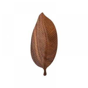 Apportez la beauté de la nature dans votre maison avec le plateau de service en bois sculpté à la main à motif de feuilles Chaque plateau est sculpté à la main individuellement - Product Image 2