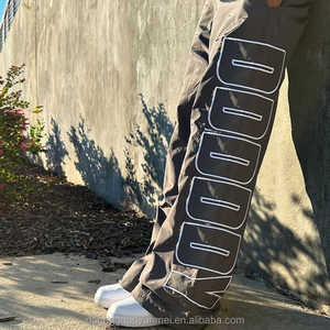 Vente en gros Pantalon évasé personnalisé pour homme Coupe-vent décontracté en nylon Pantalon de survêtement brodé Streetwear Baggy mi-élastique à jambe large - Product Image 4