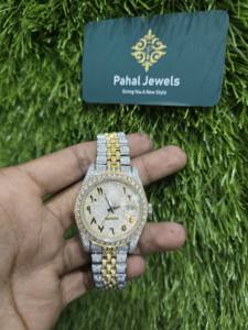 Reloj Mecánico de Lujo con Cristal Cuadrado, Moissanita VVS, Diseño Esqueleto Helado, Estilo Presidencial, Manecillas Doradas y Diamantes - Product Image 4