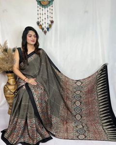 Belle Mousseline Imprimé Saree Indien & Pakistanais Vêtements pour Festive & Casual Winter Wear pour les Occasions de Fête-Vente à l'exportation - Product Image 2