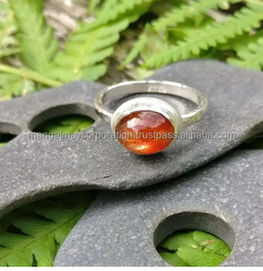 El más nuevo diseñador de joyería Moonstone Cabochon Gems Ring Three Mix Gemstone Ring Bezel Set 925 Brass Silver Plated Ring Jewelry - Product Image 4