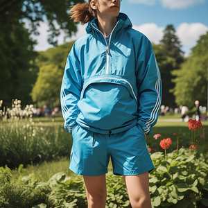 Conjunto de Chaqueta Cortavientos Impermeable con Capucha y Pantalones Cortos de Lluvia para Mujer, de Spandex/Poliéster, Ligero, con Cierre - Product Image 3