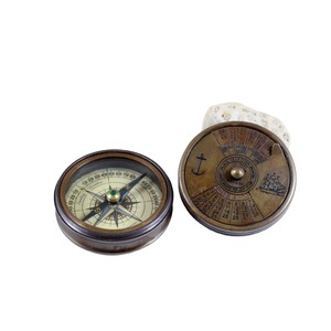 Boussole nautique en laiton antique la plus vendue avec étui en cuir et poème Robert Frost gravé nouveauté cadeau métal et verre matériel - Product Image 1