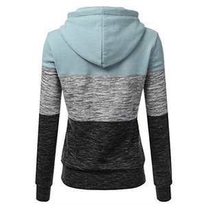 Sweat-shirt à capuche uni basique pour femme, pull simple pour tous les jours avec poche avant et coupe décontractée - Product Image 2