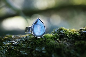 Bague en labradorite bleue naturelle, argent sterling 925, pierre précieuse labradorite faite à la main, bijoux pour femmes, bague de mariage, cadeau pour femmes - Product Image 5
