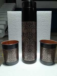 Botella de cobre puro de la mejor calidad con juego de vidrio con diseño impreso y tapa a prueba de fugas para el hogar, la Oficina y el uso diario de la India - Product Image 2