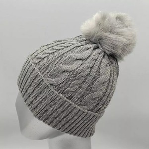 Nouveautés Bonnet en tricot sur mesure pour hommes Bonnet pour garçon Bonnet d'hiver court automne unisexe Bonnets chauds - Product Image 3