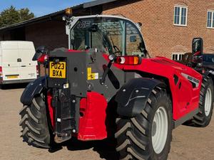 Préutilisé Neat 2024 FOR-MASSEY FERGUSON TH.7038 Telehandlers Tracteurs 4 roues motrices PRÊT à EXPÉDIER DANS LE MONDE ENTIER - Product Image 5