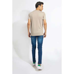 Camiseta 100% Algodón con Costuras Reforzadas y Absorción de Humedad - Fabricante Mayorista - Product Image 3