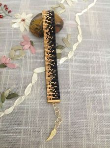 Bracelet en perles de rocaille brodées d'Inde, fait à la main pour femmes et filles, perles de pierre - Product Image 4