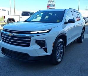 Chevrolet Traverse LT 2024 USADO, Tracción Delantera, Volante a la Izquierda, Asientos de Cuero, Interior Oscuro, Llantas R18, Automático, 7 Plazas, Techo Solar - Product Image 1