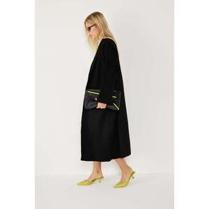 Cárdigan Largo de Punto Estilo Glam Negro, Informal, Tejido a Crochet, Estampado Otoñal y Patrón Sólido, Decoración con Botones, Largo Corto - Product Image 2