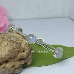 กำไลหินหกชิ้นสำหรับผู้หญิงสีเงินสเตอร์ลิง925พร้อมส่งกำไลข้อมือสวยๆสีฟ้าธรรมชาติพร้อมไฟมูนสโตน - Product Image 1