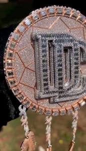 Pendentif CONCEPTION personnalisé en forme de plume avec strass |   Bijoux Hip Hop en Moissanite VVS Certifiés GRA |   Argent 925 Prêt pour la fête - Product Image 6