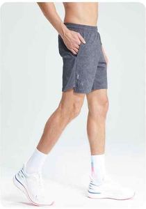 Bermudas décontracté à cinq paires pour hommes, en toile à séchage rapide, à taille élastique, à motif solide pour le fitness, la course à pied et l'extérieur. - Product Image 3