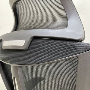 Silla de Oficina Ergonómica MF153 Contemporánea con Reposacabezas para Hogar, Taller, Dormitorio, Hospital, Silla Giratoria Hecha de Espuma y Tela - Product Image 5