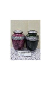 Urne funéraire élégante en laiton noir et or de style américain, capacité de 220 pouces cubes, artisanale, pour les cendres humaines - Product Image 5