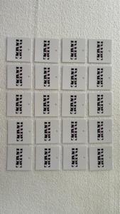 Etiquetas de papel impresas con logotipo personalizado ideales para diseñadores de ropa y tiendas de moda para promociones y reventa - Product Image 2