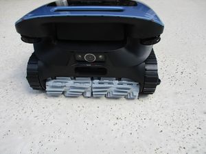 Qualité Originale, Neuf, Marque Beatbots, Aqu@Sense 2 Ultra, Nettoyeur de Piscine Robotique, Nettoie les Parois, le Fond et la Ligne de Flottaison, OEM - Product Image 5