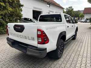 Hilux SUV 2024 Usado, Volante a la Izquierda, Tracción en las Cuatro Ruedas, Neumáticos R18, Control de Crucero Adaptativo, Asientos de Cuero, Motor 4.5L Turbo Gasolina, Euro IV, Panorámico - Product Image 3