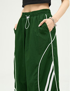 Pantalon cargo ample personnalisé, pantalon décontracté en polyester pour femme, confortable, léger, respirant, durable, taille haute - Product Image 5