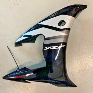 Carénage supérieur droit d'origine Yamaha R6 2003-2004 en noir brillant, état d'occasion, fabriqué en plastique ABS - Product Image 1