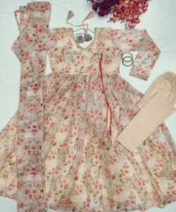 Fusion de Moda, Salwar Kameez Estilo Pakistaní Sin Costuras, Mezcla Tradicional y Moderna, Ropa de Fiesta, Diseño Chic y Elegante - Product Image 5