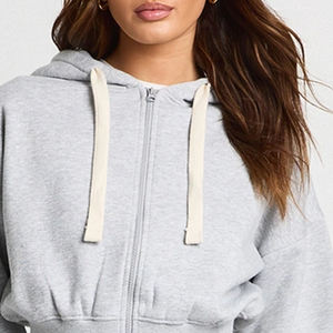 Sudadera con Capucha para Mujer a Precio Económico, Diseño Corto con Mangas Largas para Estilo y Uso en Exteriores, con Dobladillo Acanalado y Cordones en la Capucha - Product Image 2