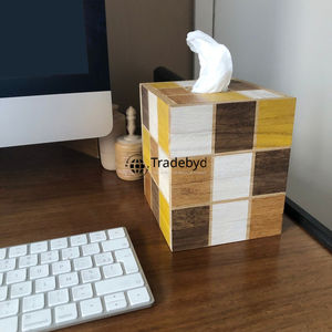 Boîte à mouchoirs en bois de luxe, motif floral gravé, design élégant, support de table pour maisons et bureaux, disponible en différentes formes - Product Image 1