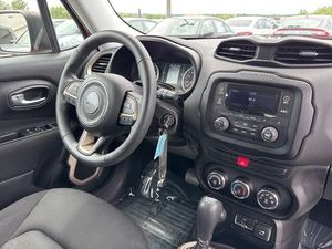 2015 Jeep Renegade Sport 4WD R17 Tire Size Automatic Gearbox Leather Seats Rear <b>Camera</b> Aluminum Alloy Roof Dark Gas/Electric 4L - Product Image 3