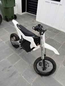 มอเตอร์ไซค์ไฟฟ้า Talaria X3 สีดำ ราคาประหยัด 60v 40ah ความเร็วสูง Talaria XXX ราคาดีที่สุด จักรยานไฟฟ้าสำหรับผู้ใหญ่ พร้อมจัดส่ง - Product Image 3