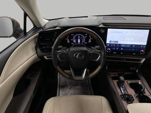 Nuevo SUV RX350 Premium 2023 Usado, 4 Puertas, Sistema AWD, Motor Turbo de 2.4L, Transmisión Automática de 8 Velocidades - Product Image 3