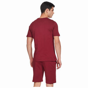 ชุดฤดูร้อนของผู้ชายสีแดงเข้มชุดเสื้อยืดผ้าฝ้ายโพลีเอสเตอร์สองชิ้นแบบสวมหัวกางเกงขาสั้นฤดูร้อน - Product Image 2