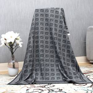 Châle en cachemire mongol 100% personnalisable, luxe toutes saisons, couleur grise 150x100 cm avec votre propre logo et design - Product Image 4