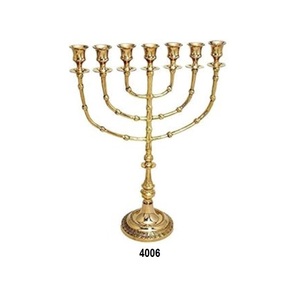 Menorá Moderna de Hanukkah/Chanoque de Aluminio Anodizado Plateado Judaica - Product Image 4