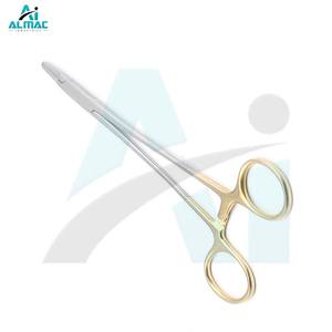 Portaagujas profesional de ALMAC, diseñado para suturas de precisión en procedimientos quirúrgicos médicos, dentales y veterinarios - Product Image 4