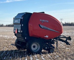 Tractor de marcha atrás BV4580 PREM 4WD de 90HP con caja de cambios, modelo 2023, en venta - Product Image 5