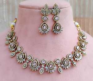 ชุดสร้อยคอเพชร CZ ทรงดาวขนาดใหญ่แบบดั้งเดิมที่มีคุณภาพสวยงามในการทาโปแลนด์เหมาะสำหรับสวมใส่ในงานปาร์ตี้ชุดสร้อยคอสุดหรู - Product Image 6