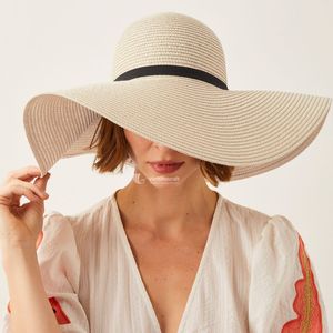 Sombrero de Paja para Mujer, Color Natural con Cinta Negra, Protección Solar para Playa, Talla 56-58CM, Vietnam - Product Image 1