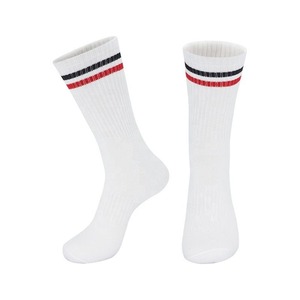 Chaussettes de cheville personnalisées pour hommes et jeunes – Écologiques, respirantes, en Spandex/Nylon/Coton, anti-humidité, pour le printemps, le ballet, le volleyball, avec revers - Product Image 3