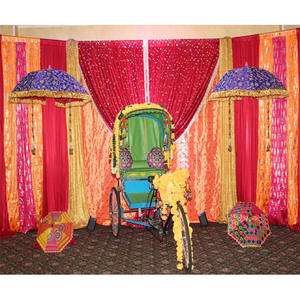 Magníficas cortinas de fondo para función Sangeet Punjabi boda Sangeet ceremonia Zari cortinas hermosas cortinas Heena EE. UU. - Product Image 1