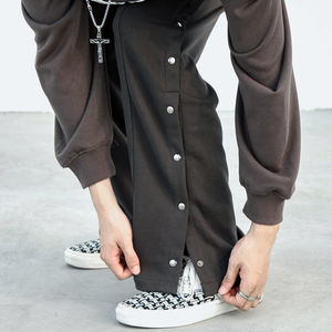 Pantalones de chándal de pierna ancha desgastados informales OEM con botones laterales Ropa de calle acampanada Pantalones de chándal Ropa deportiva de cintura media - Product Image 5