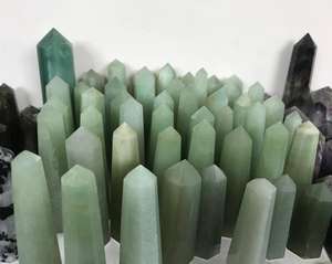 Points de cristal de guérison et tours de pierre précieuse d'aventurine Pierre précieuse naturelle de type Aventurine - Product Image 4