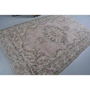 Vintage 5ft 7in X 8ft 9in Turkish Oriental Rug Classic Large Area Woolen with Patchwork Pattern for Teen Exhibition Latex Backed - Product Image 2