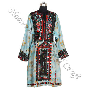 Vintage noir afghan Balochi robe à la main afghani/irani/balochi/pakistanais/indien BDR013 les femmes portent le meilleur design robe Vintage - Product Image 1