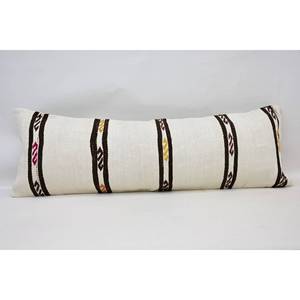 Oreiller en laine Kilim beige 16x48 pouces Oreiller d'accent à motifs floraux vintage luxueux Design tissé moelleux pour la literie - Product Image 1