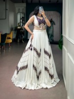 Ensemble Lehenga Choli long en rayonne blanche Shivam Hub, séchage rapide, broderie miroir, sequins, dentelle, style traditionnel indien pakistanais