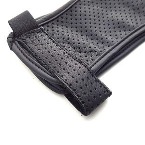 Guantes deportivos de servicio OEM para tiro con arco Guantes de cuero de calidad para tiro con arco y dedo para un rendimiento óptimo - Product Image 5