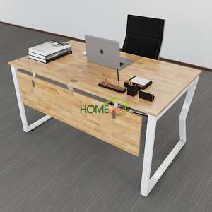 Bureau d'assemblage MConcept 140x80, mobilier de bureau moderne et minimaliste de luxe, table d'ordinateur pour immeuble de bureaux - Product Image 1